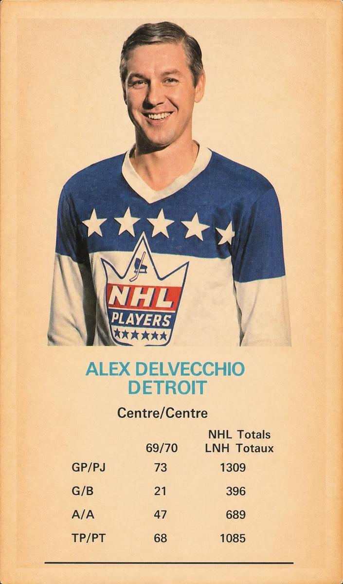 1970 Dad's Cookies Hockey Alex Delvecchio #NNO PSA 9