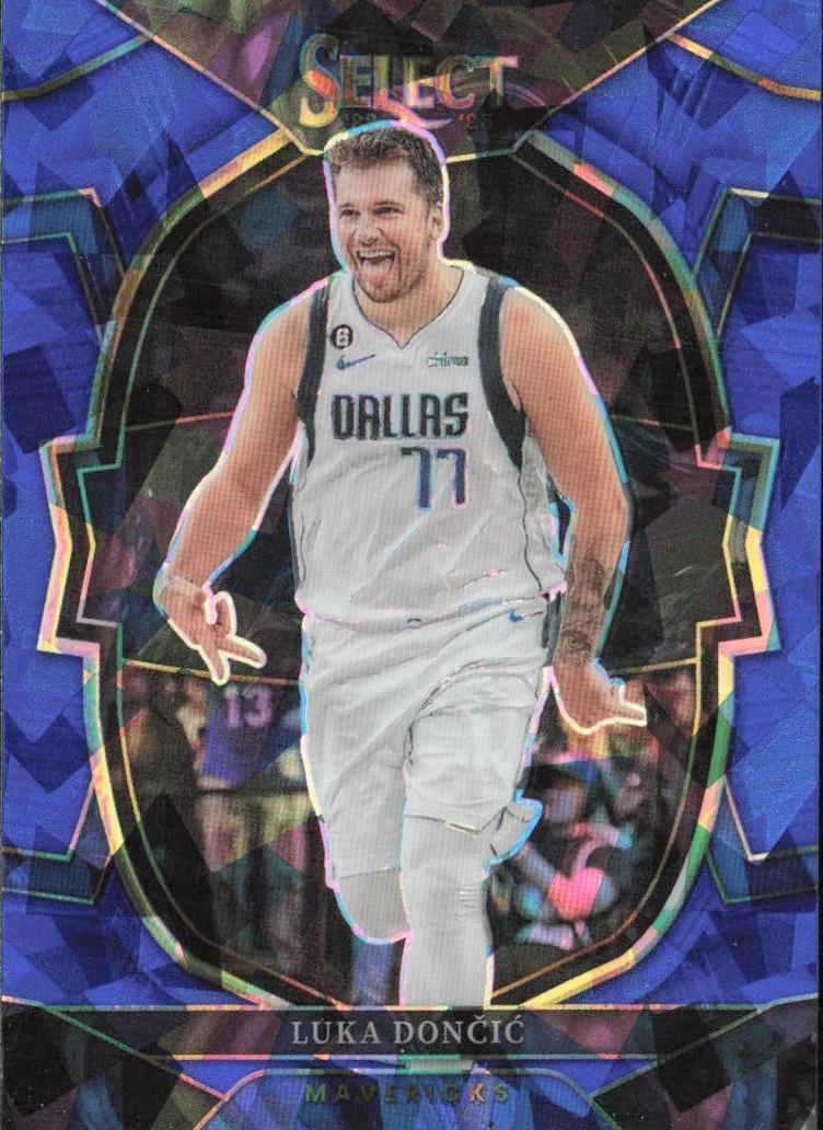 2022 Panini Select Basketball Blue Cracked Ice Luka Doncic #51 PSA 10