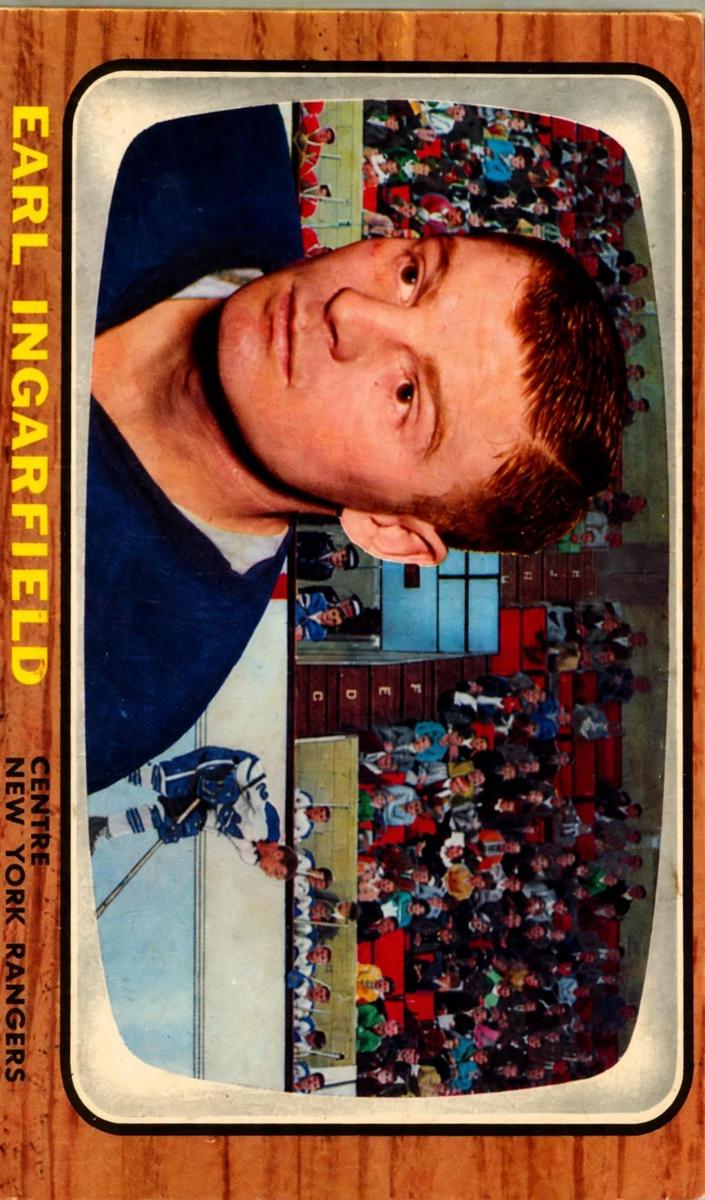 1966 Topps Hockey Earl Ingarfield #30 PSA 5