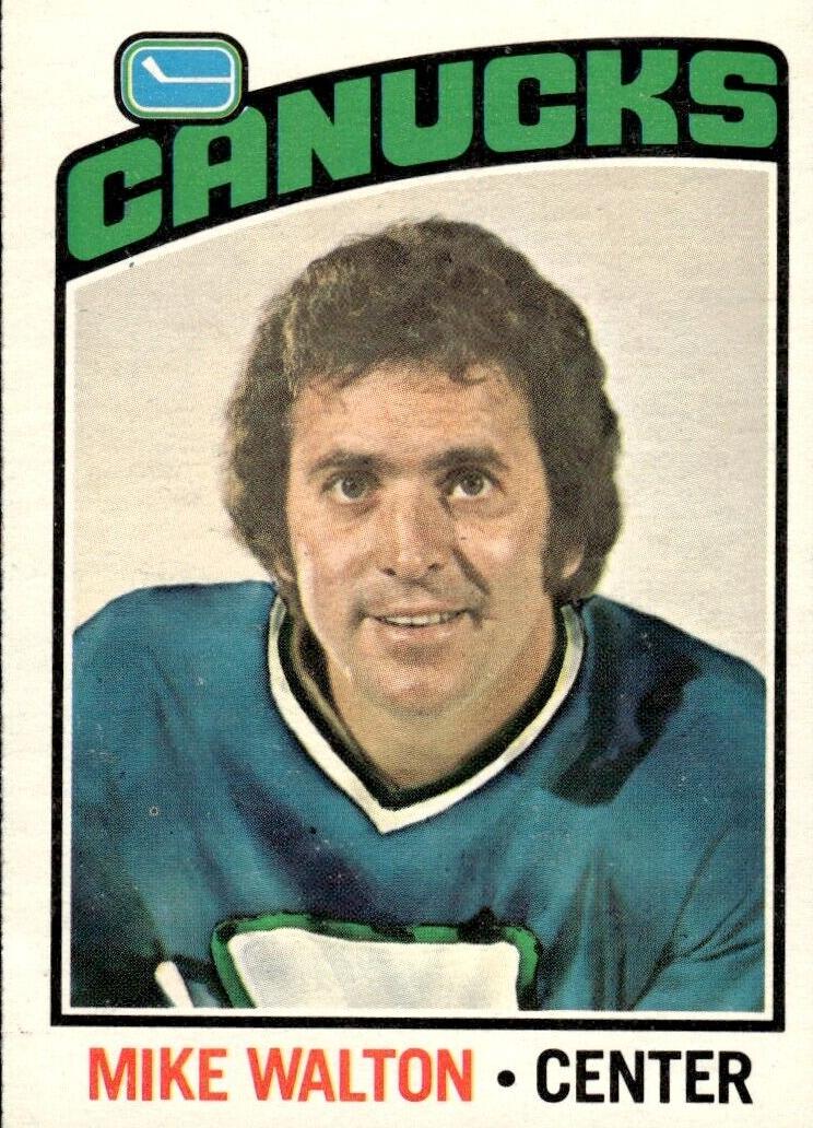 1976 O-Pee-Chee Hockey Mike Walton #23 PSA 8