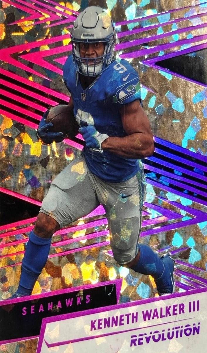 2025 Panini Revolution Football Holo Red Kenneth Walker III #74