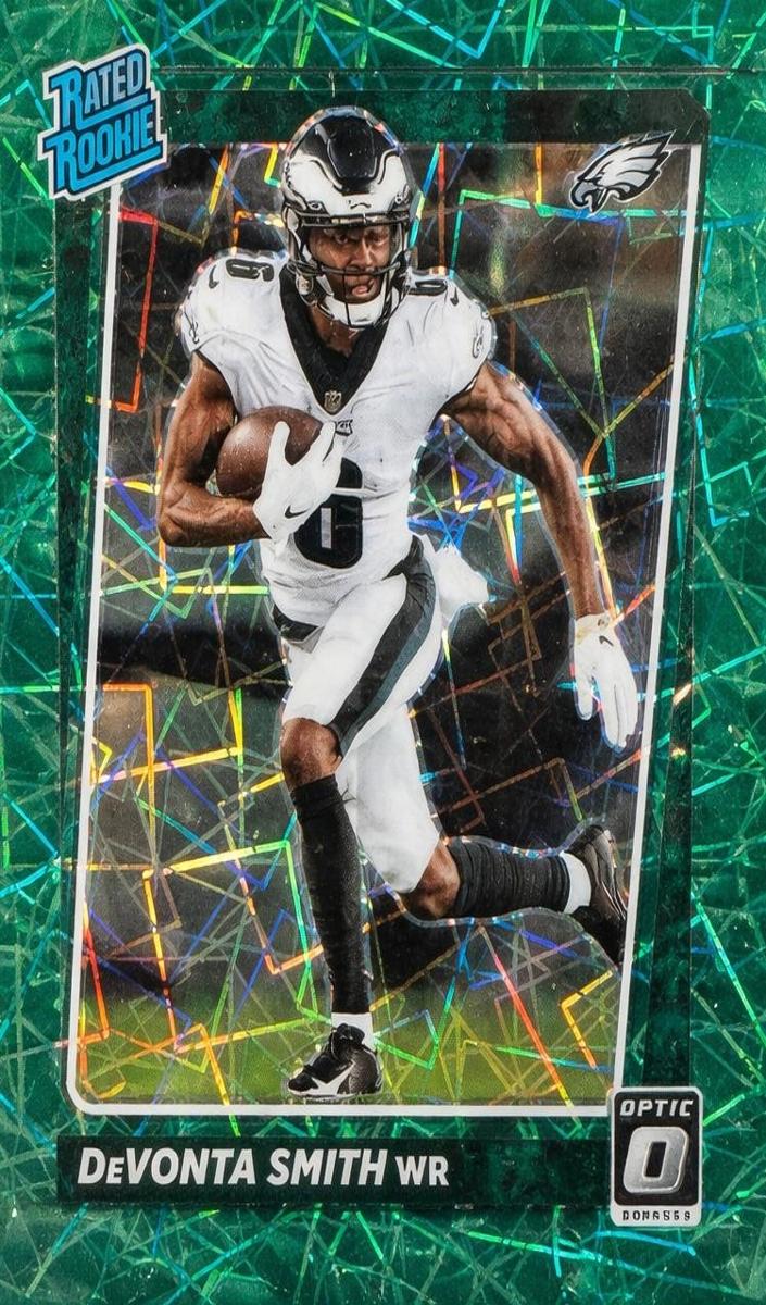 2021 Donruss Optic Football Green Velocity DeVonta Smith #205 PSA 9