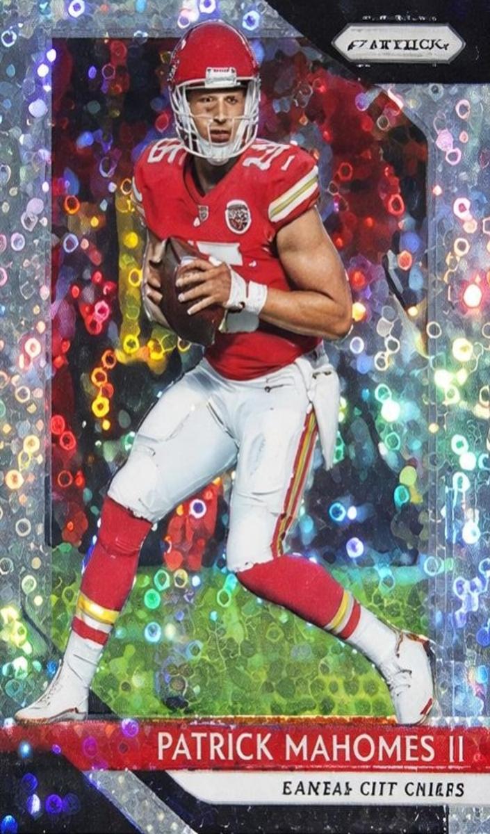 2018 Panini Prizm Football Disco Patrick Mahomes II #102 PSA 9