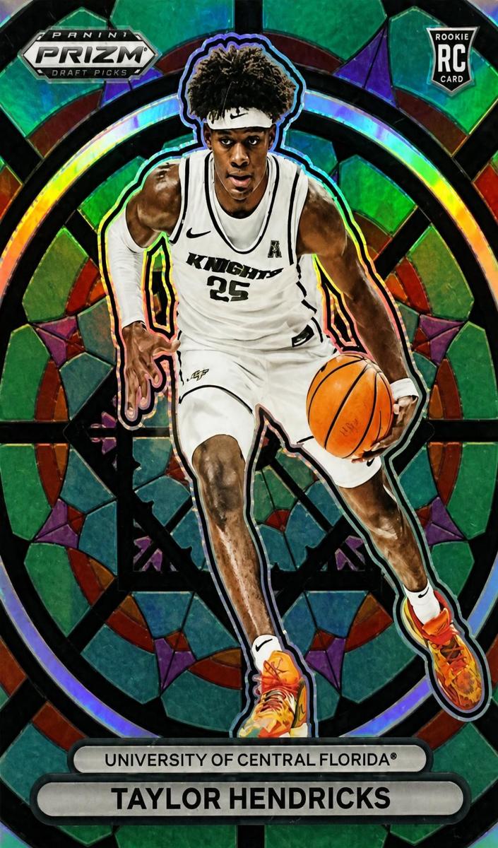2023 Panini Prizm Draft Picks Basketball Taylor Hendricks #9 PSA 9