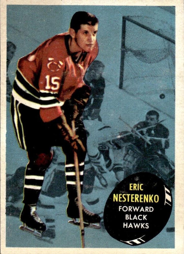 1961 Topps Hockey Eric Nesterenko #28 PSA 8