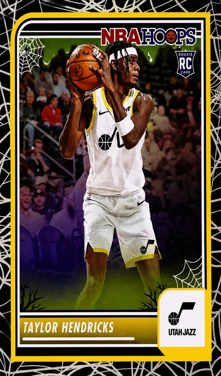 2023 Panini Haunted Hoops Basketball Holo Webs Taylor Hendricks #222 PSA 10