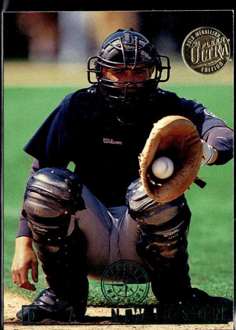 1995 Fleer Ultra Baseball Gold Medallion Dan Wilson #106