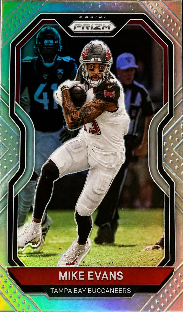 2020 Panini Prizm Football Silver Prizm Mike Evans #254 PSA 9
