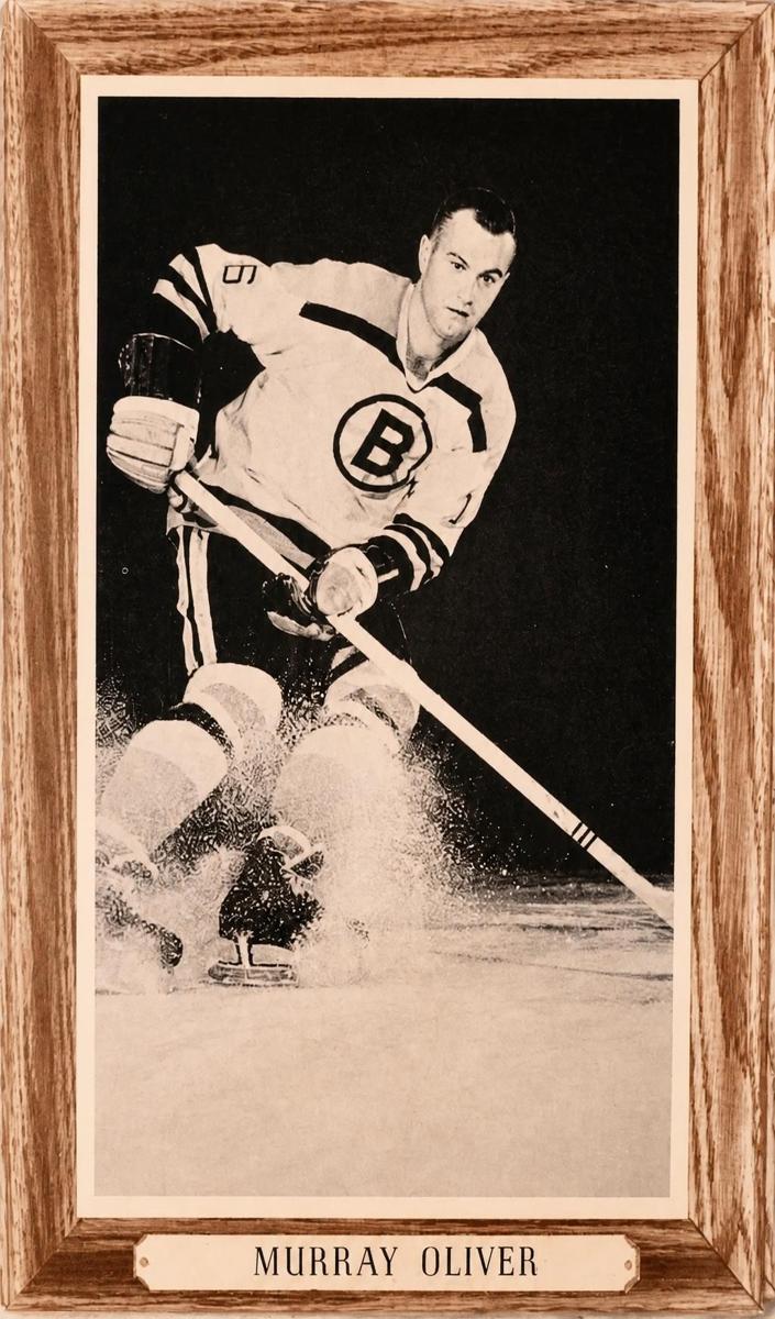 1964-67 Bee Hive Photos Group 3 Hockey Murray Oliver #NNO