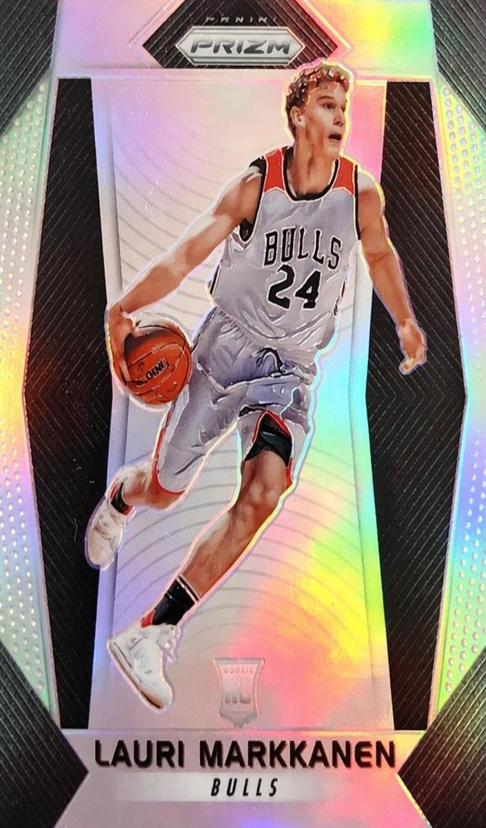 2017 Panini Prizm Basketball Silver Lauri Markkanen #247 PSA 9