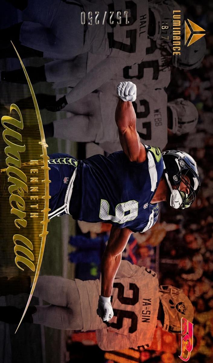 2023 Panini Luminance Football Gold Kenneth Walker III #88 PSA 8