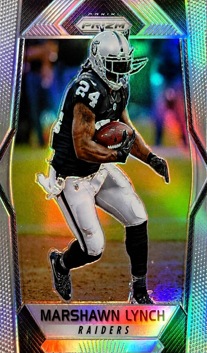 2017 Panini Prizm Football Silver Prizm Marshawn Lynch #84 PSA 10