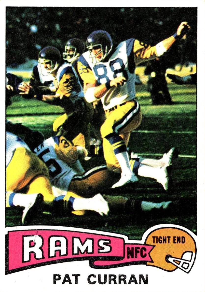 1975 Topps Football Pat Curran #446 PSA 9