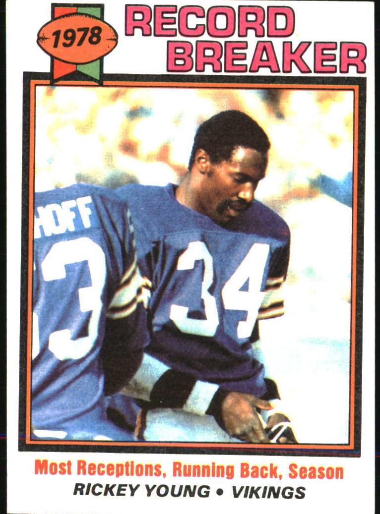 1979 Topps Football Rickey Young #336 PSA 9