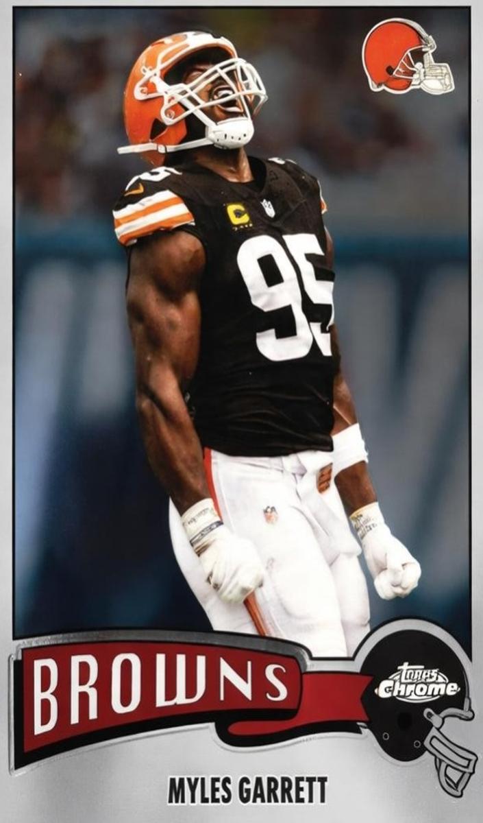 2025 Topps Chrome Football Myles Garrett #1975-8