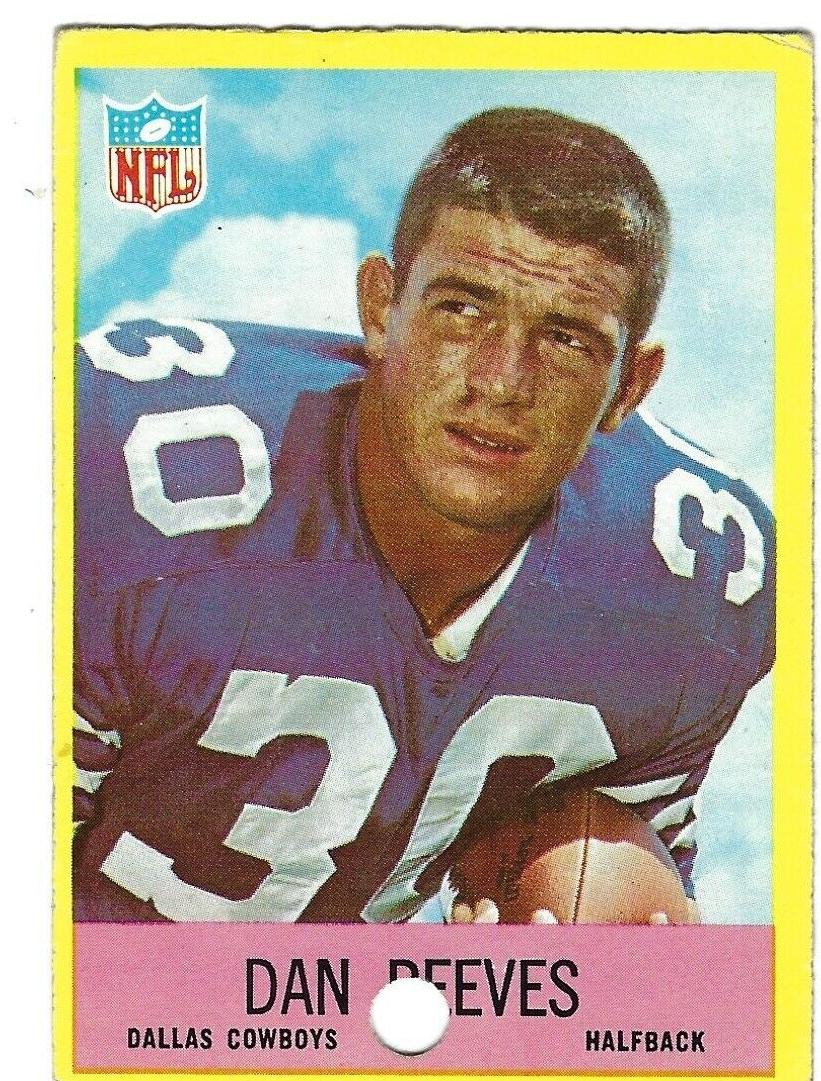 1967 Philadelphia Football Dan Reeves #58 PSA 8