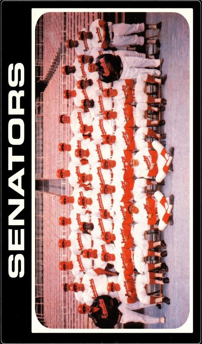 1971 Topps Baseball Washington Senators Team #462 PSA 8