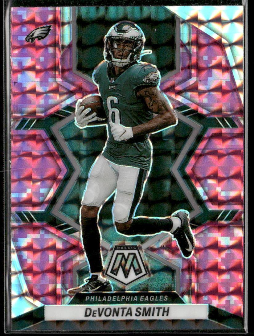 2022 Panini Mosaic Football Camo Pink DeVonta Smith #158