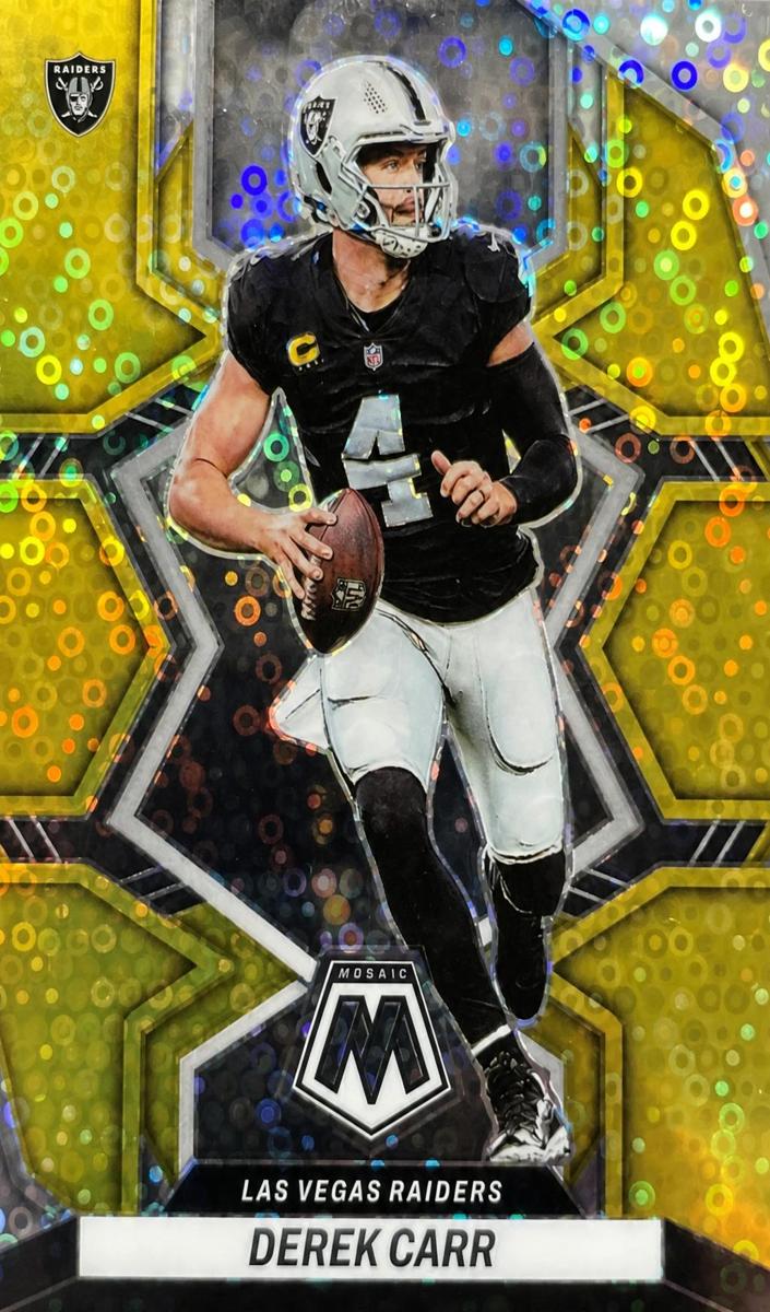 2022 Panini Mosaic Football Gold Sparkle Derek Carr #115
