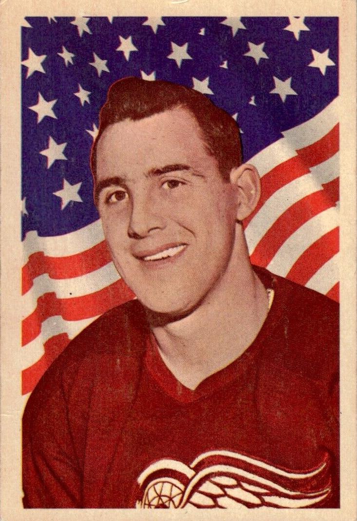 1963 Parkhurst Hockey Pete Goegan #43 PSA 7