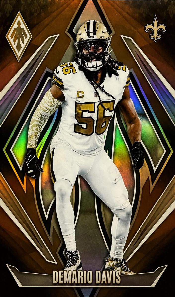 2024 Panini Phoenix Football Gold Fade Demario Davis #41