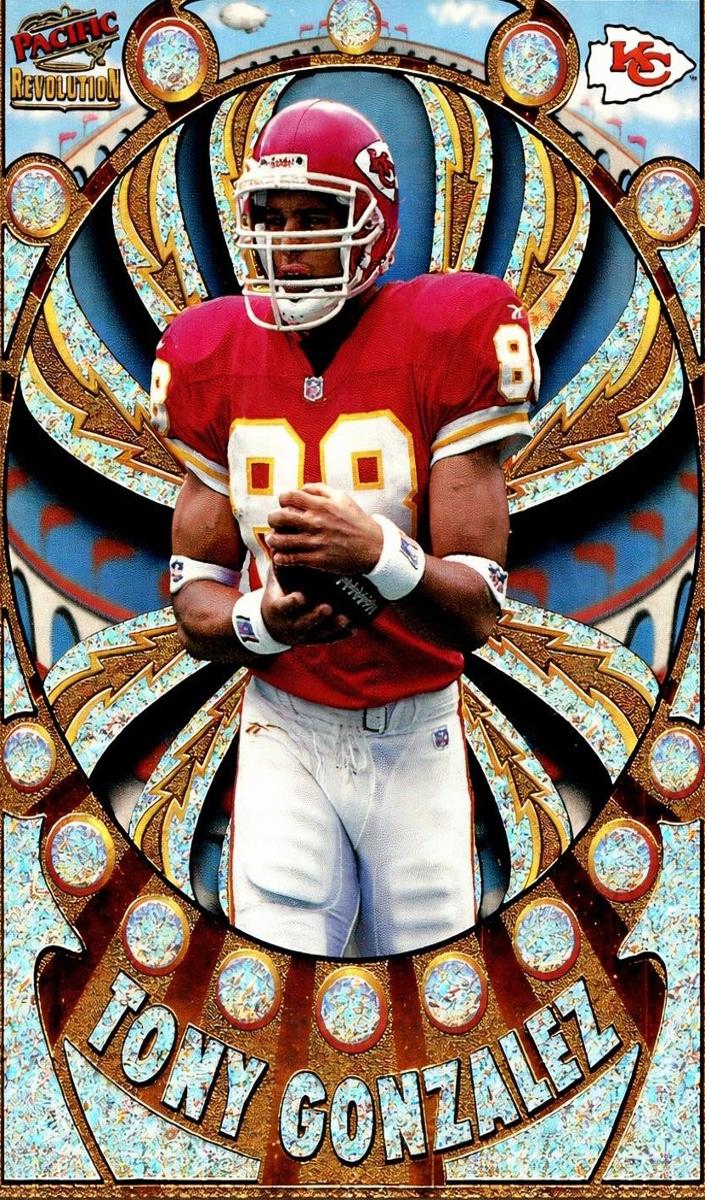 1997 Pacific Revolution Football Tony Gonzalez #67 CGC 8