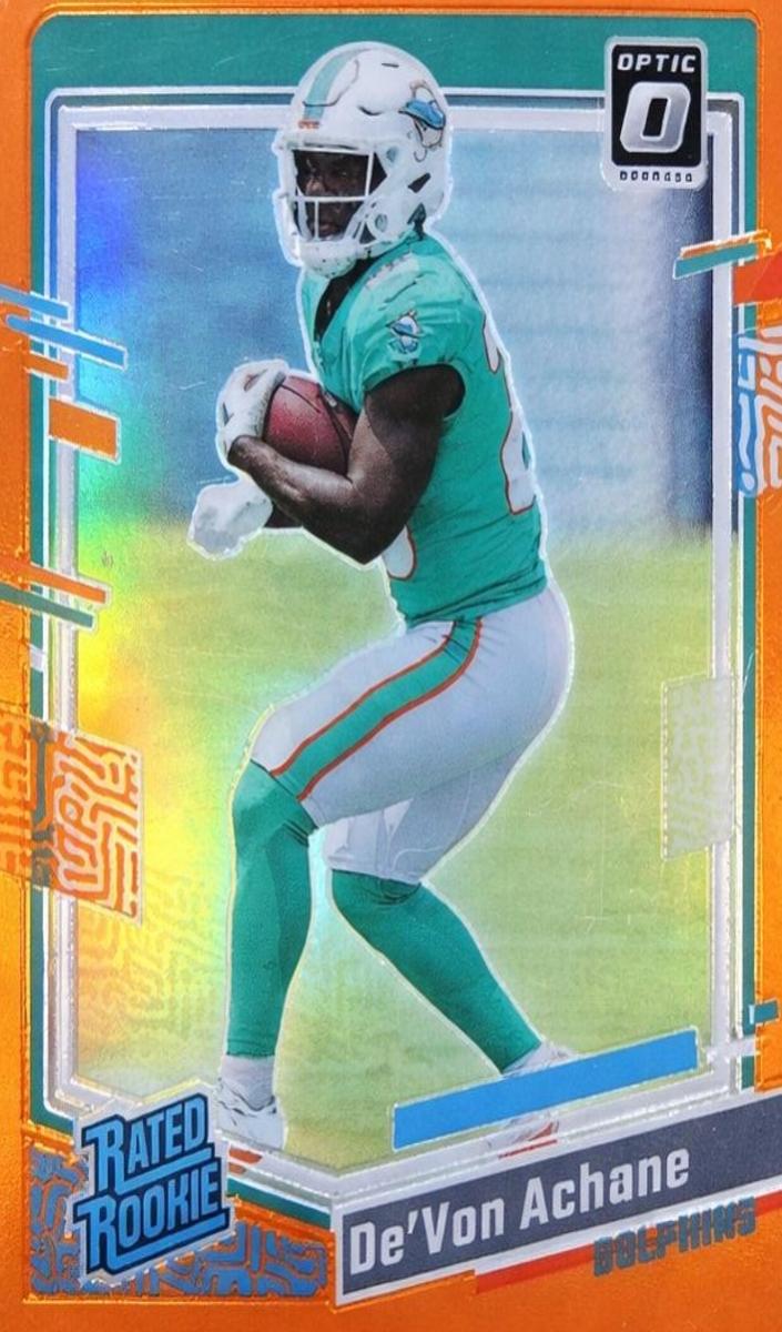 2023 Donruss Optic Football Orange De'Von Achane #269 PSA 8.5