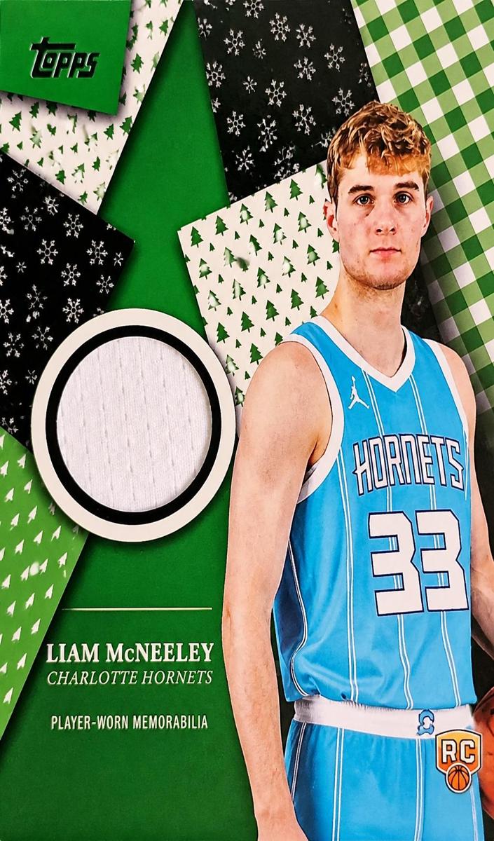 2025 Topps Holiday Basketball Liam McNeeley #HR-24