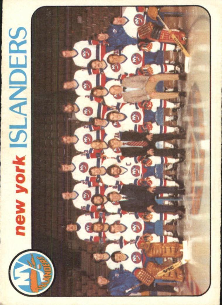 1978 O-Pee-Chee Hockey Islanders Team #201 PSA 8