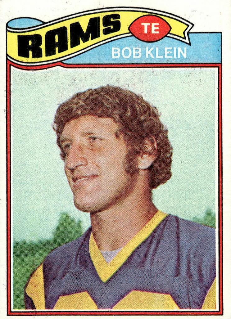 1977 Topps Football Bob Klein #343 PSA 8