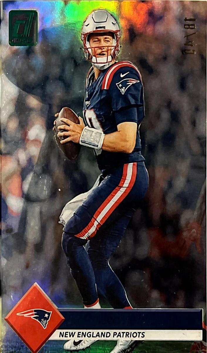 2023 Panini Clearly Donruss Football Green Mac Jones #8