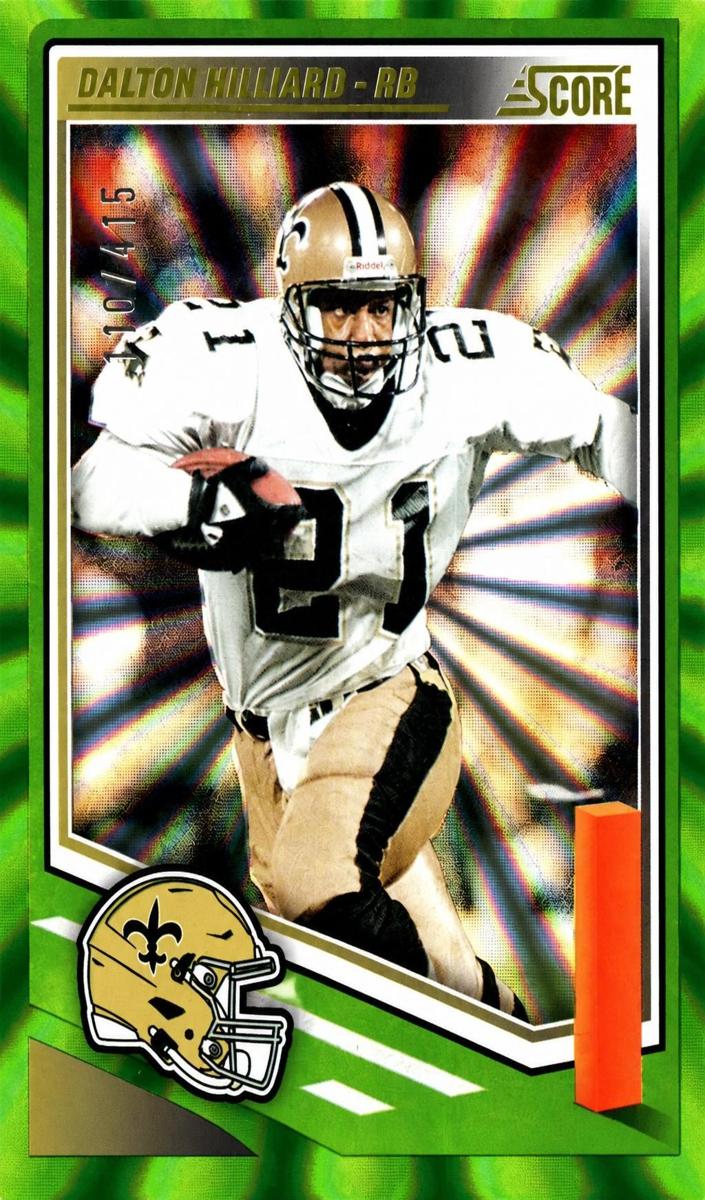 2025 Panini Score Football Green Dalton Hilliard #12