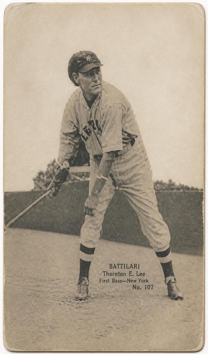1934 R318 Batter-Up Baseball Thornton T. Lee #109