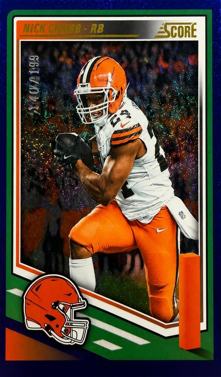 2025 Panini Score Football Dots Blue Nick Chubb #19