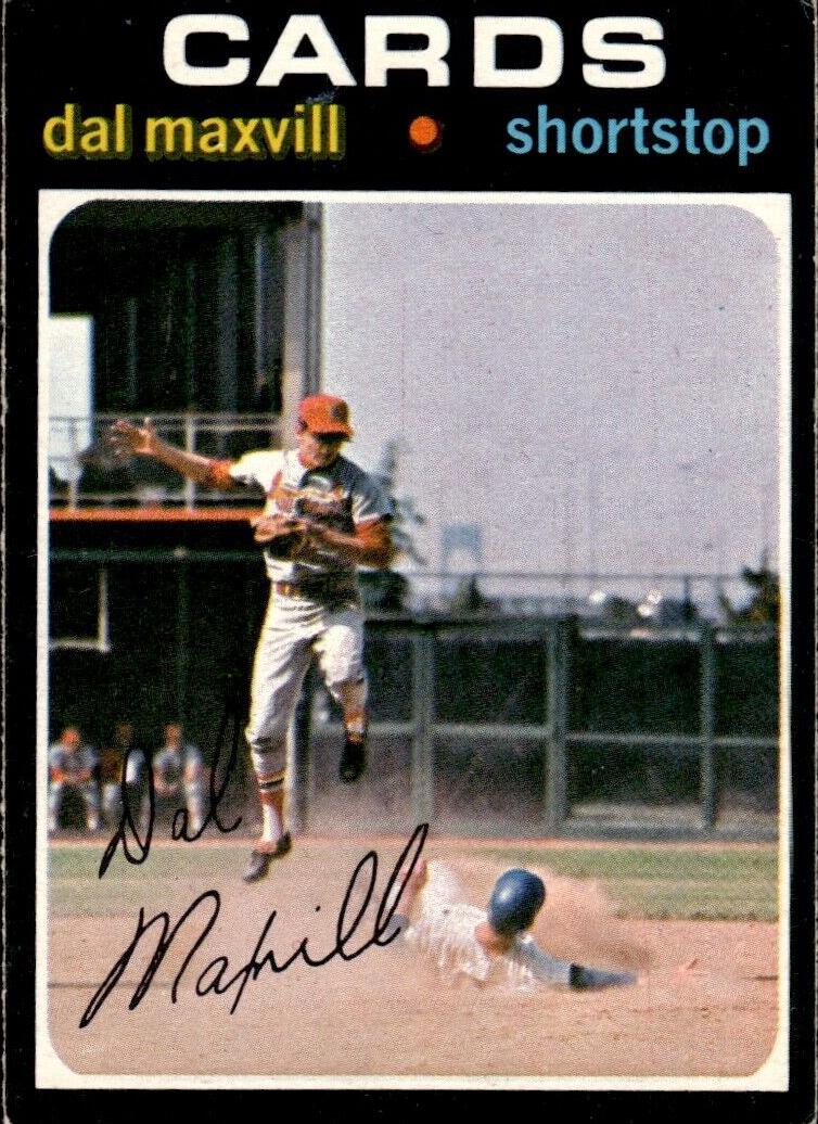 1971 O-Pee-Chee Baseball Dal Maxvill #476 PSA 8