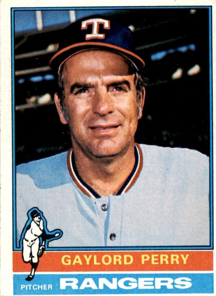 1976 Topps Baseball Gaylord Perry #55 PSA 7