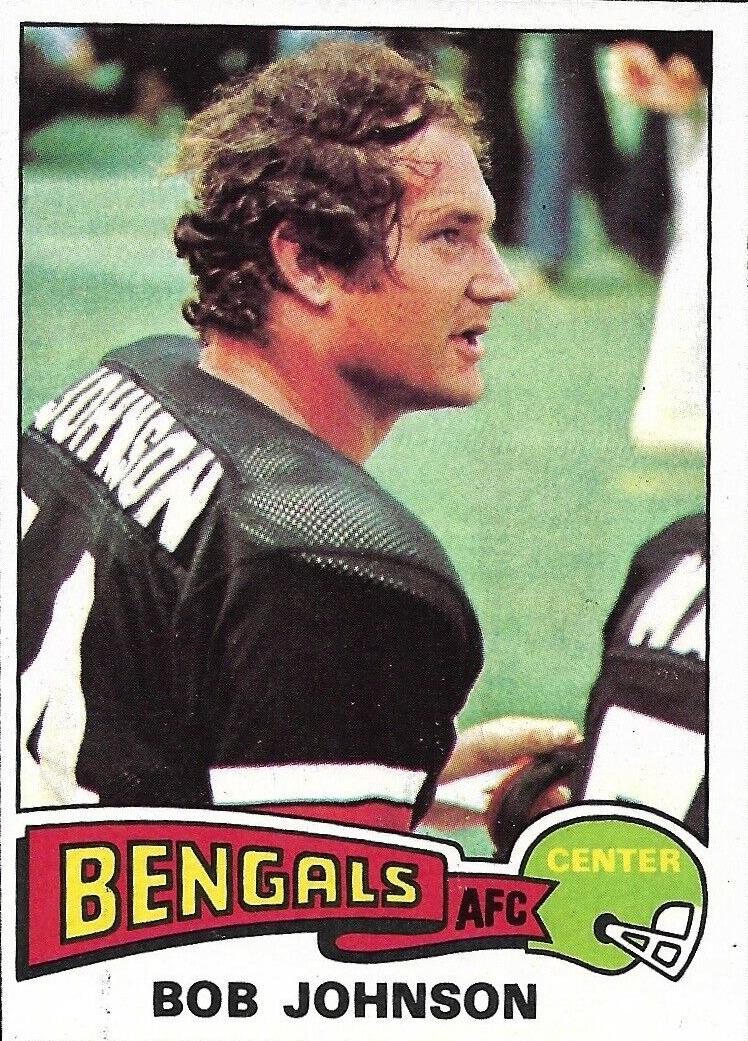 1975 Topps Football Bob Johnson #412 PSA 9