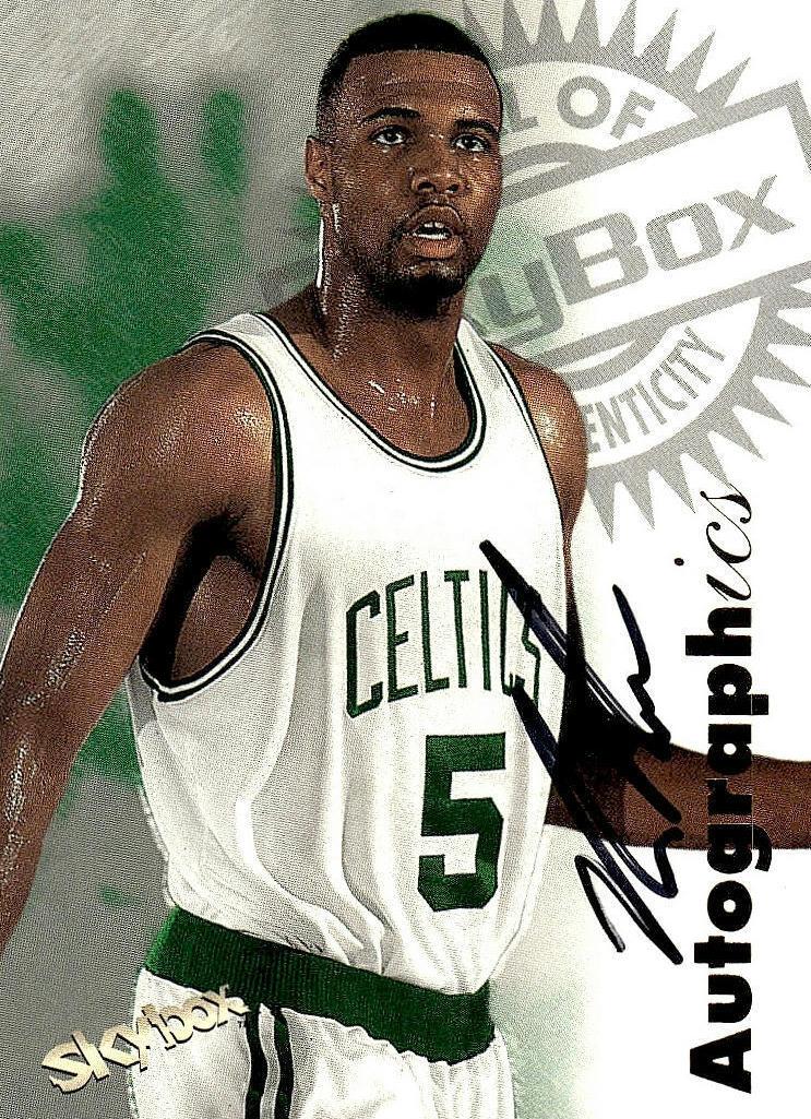 1997 Skybox Premium Basketball Walter McCarty #69