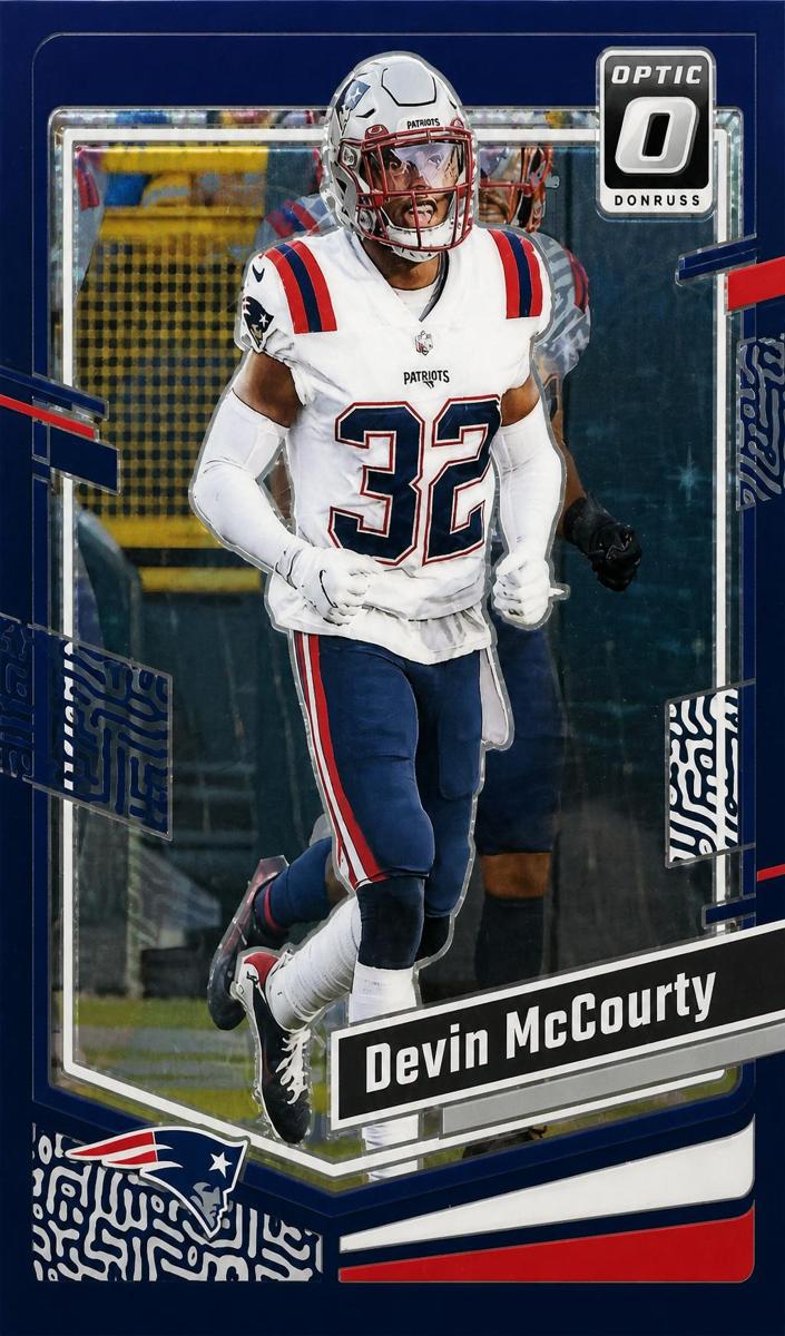 2023 Donruss Optic Football Purple Stars Devin McCourty #129