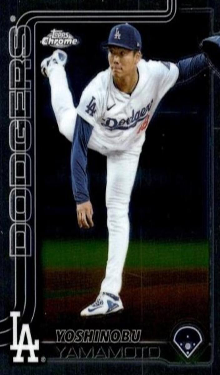 2025 Topps Chrome Baseball Yoshinobu Yamamoto #179 CGC 9