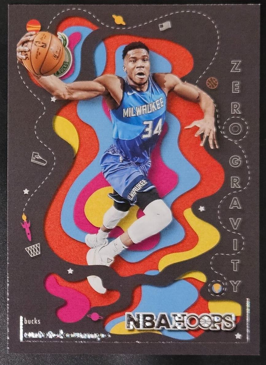 2021 Panini Hoops Basketball Giannis Antetokounmpo #18