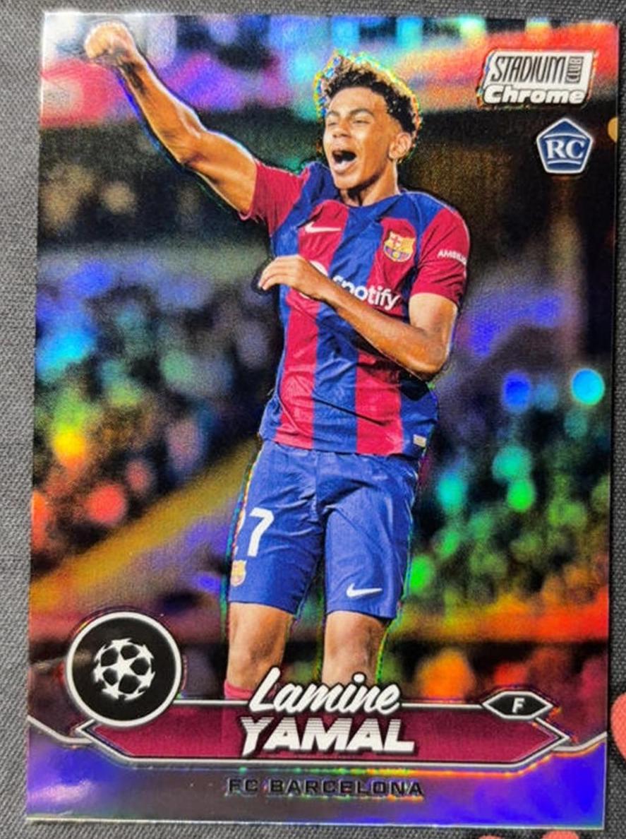 2023 Topps Stadium Club Chrome UEFA Champions League Soccer Refractor Lamine Yamal #27