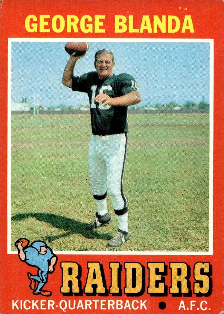 1971 Topps Football George Blanda #39 PSA 8