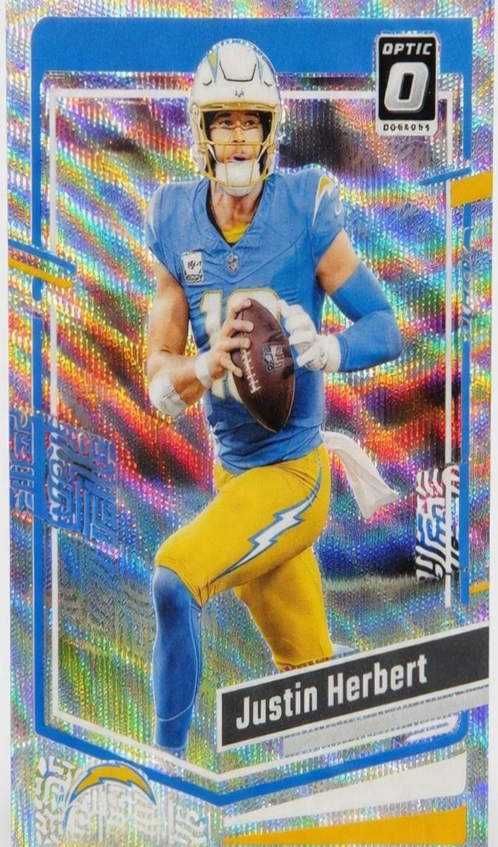 2023 Donruss Optic Football Wave Justin Herbert #104 PSA 10