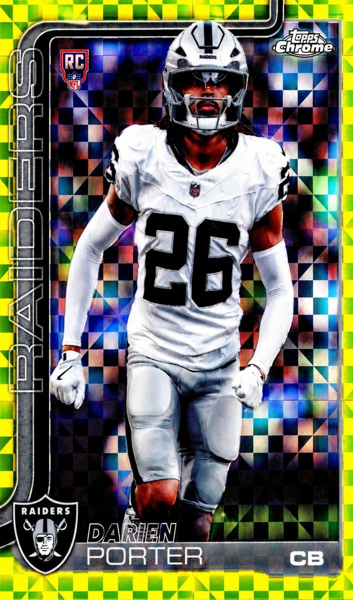 2025 Topps Chrome Football Lime Green X-Fractor Darien Porter #367