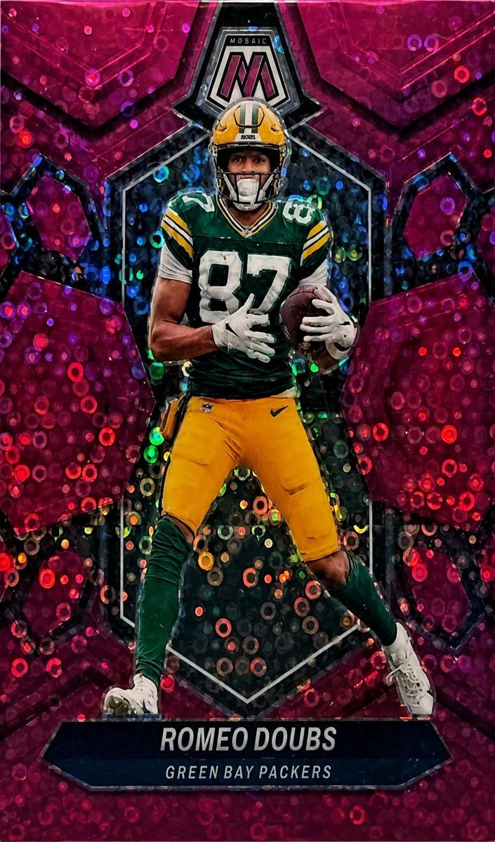 2024 Panini Mosaic Football No Huddle Pink Romeo Doubs #82
