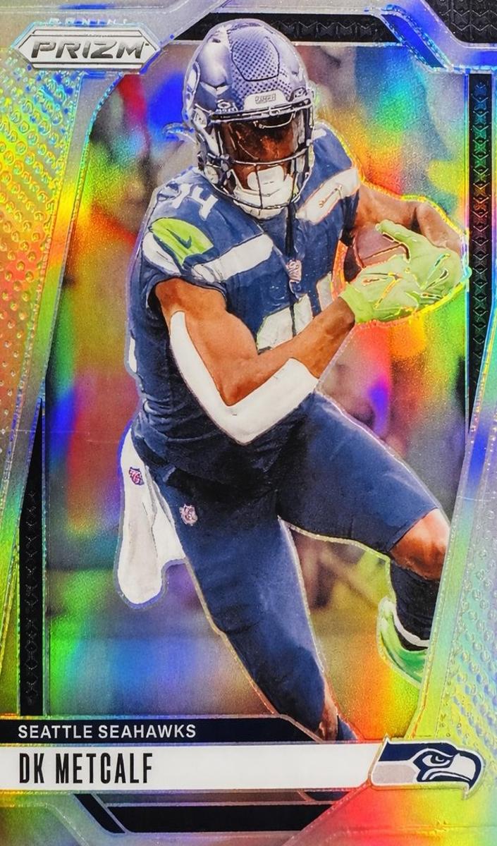 2024 Panini Prizm Football Silver DK Metcalf #261 PSA 9