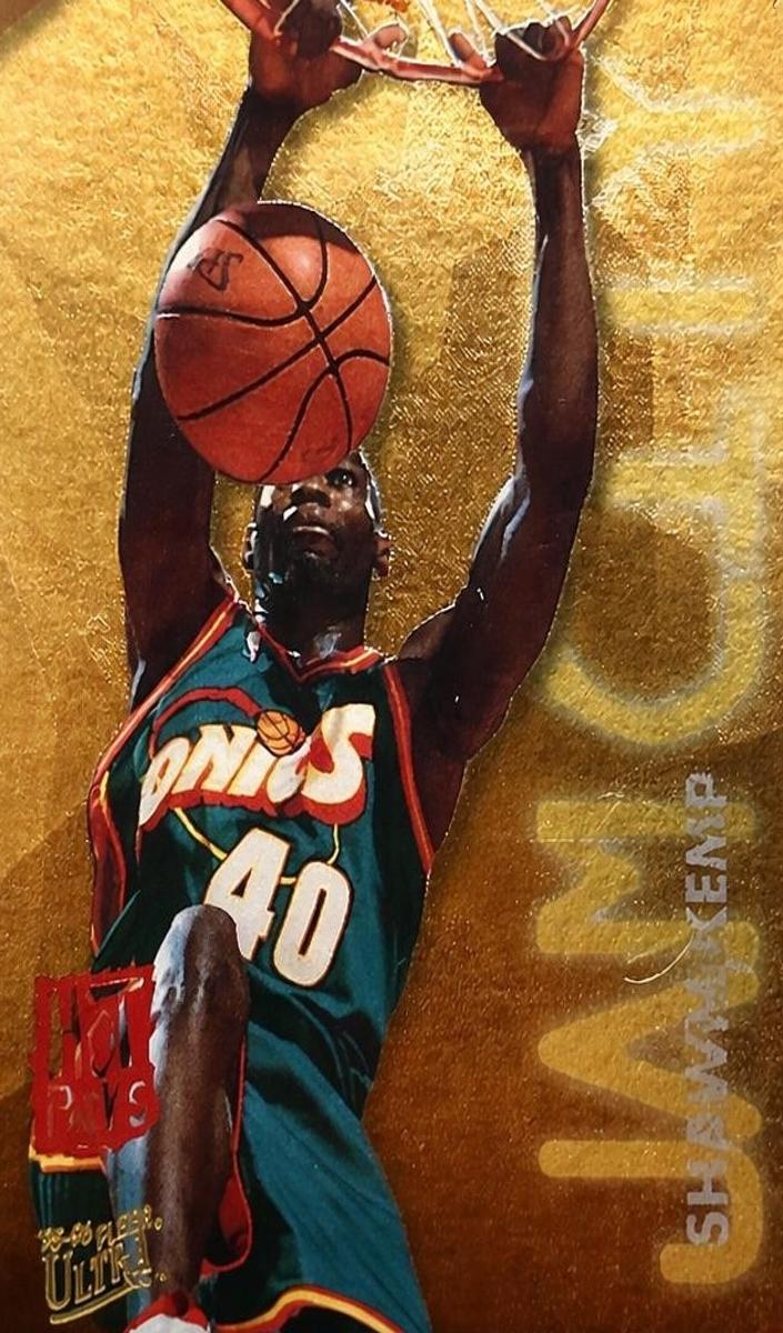 1995 Fleer Ultra Basketball Shawn Kemp #4 PSA 7