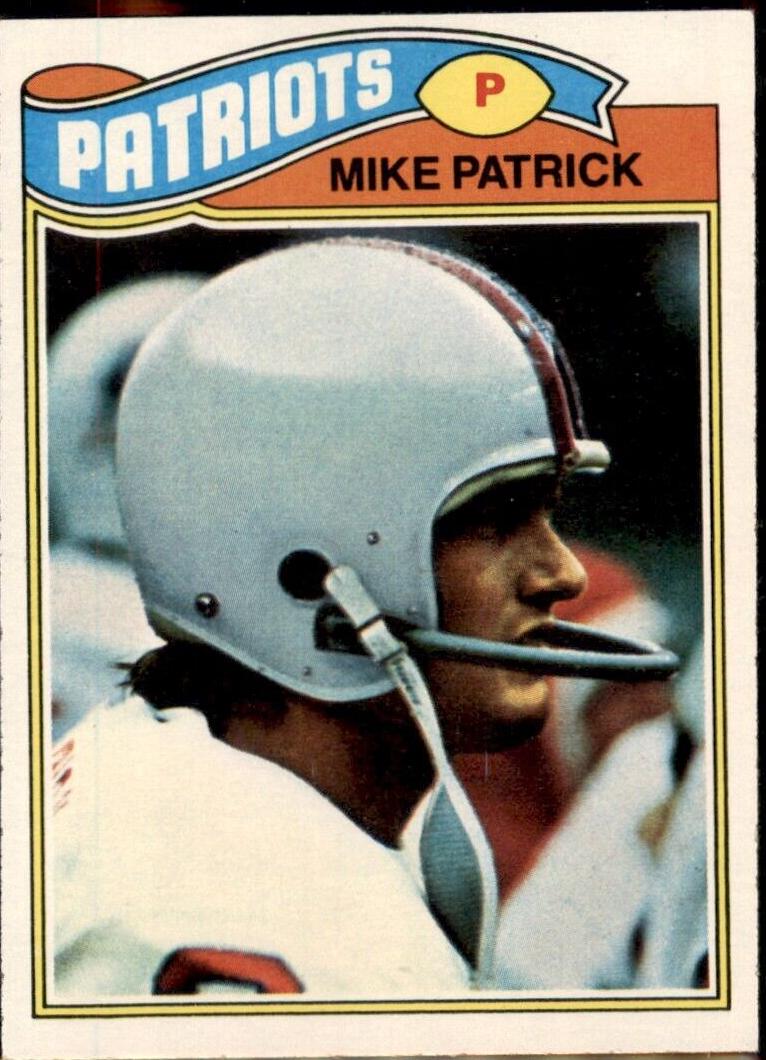1977 Topps Football Mike Patrick #313 PSA 8
