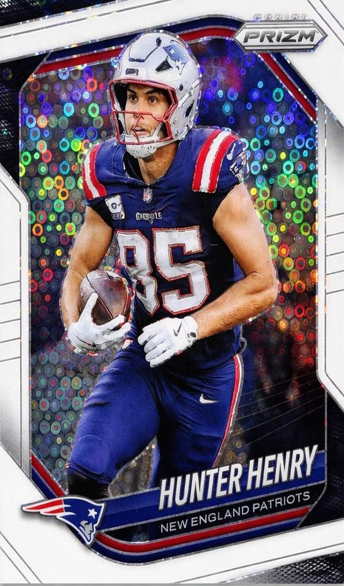 2025 Panini Prizm Football White Disco Hunter Henry #33